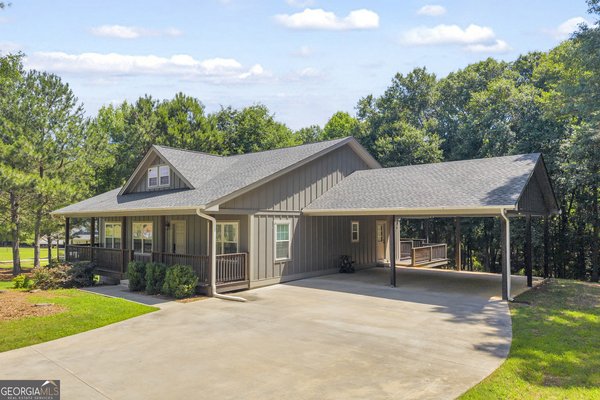 195 Reno Rd., Royston