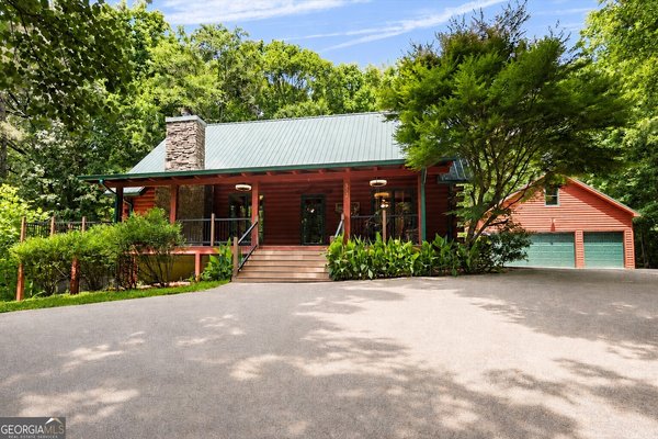 512 Mill Pond Road, Newborn