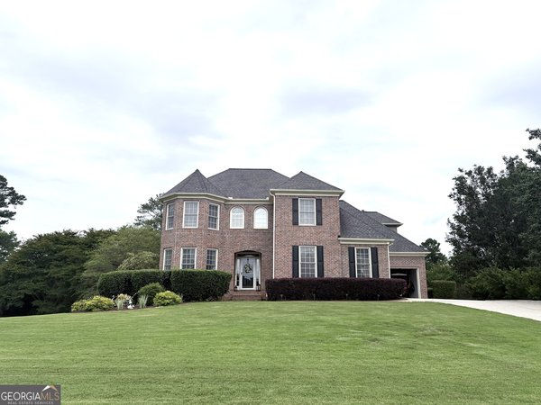 100 Grouse Point, Fayetteville