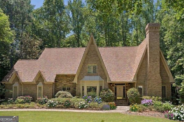 4957 Chedworth Drive, Smoke Rise