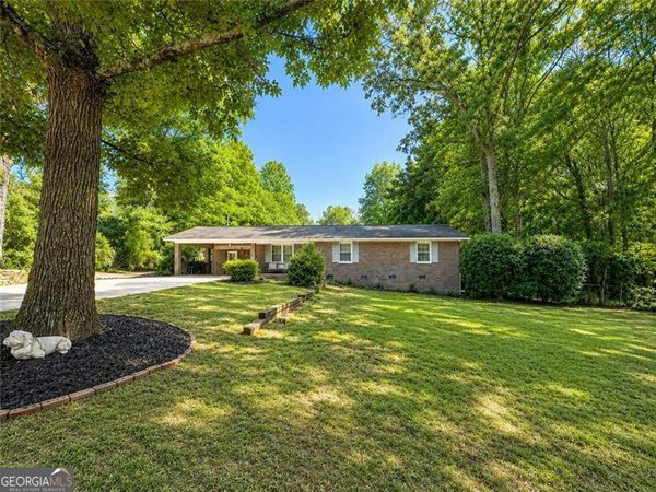 40 Flint Hill Drive, Oxford