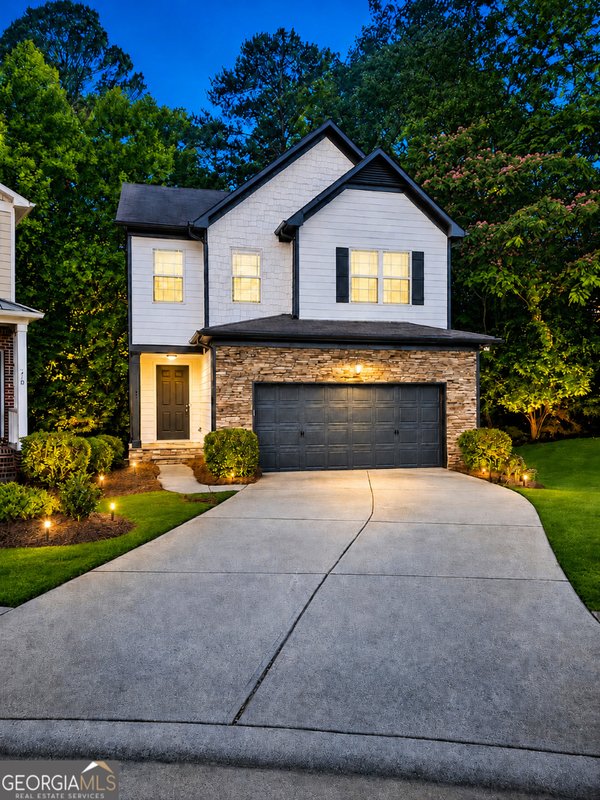 208 Ranier Court, Canton