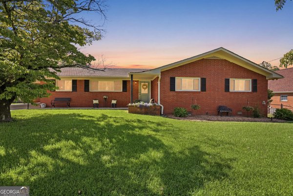 289 Skyline Drive, Toccoa
