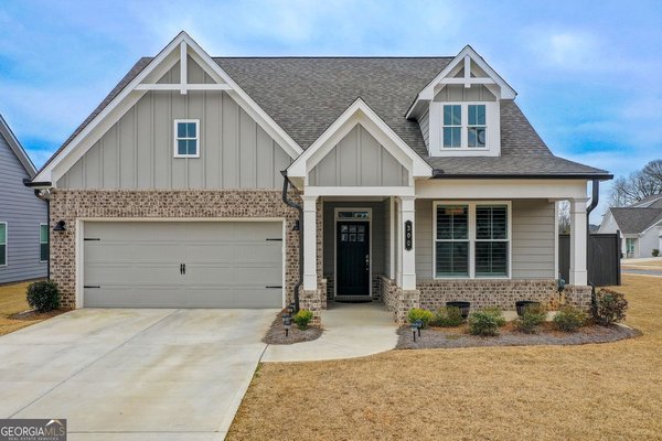300 McQueen Way, Canton