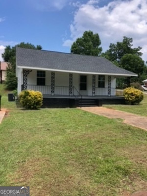 709 Spring Street Valley