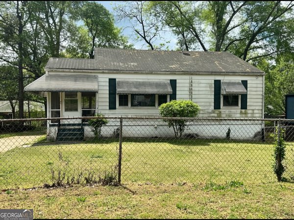 1565 May Avenue Atlanta