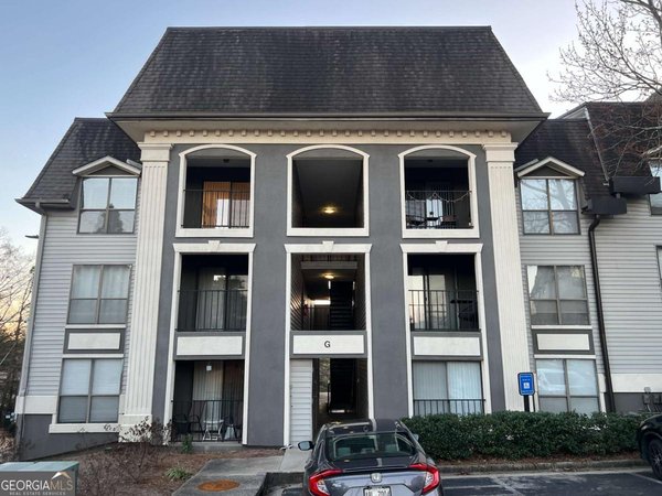 2657 Lenox Road Atlanta