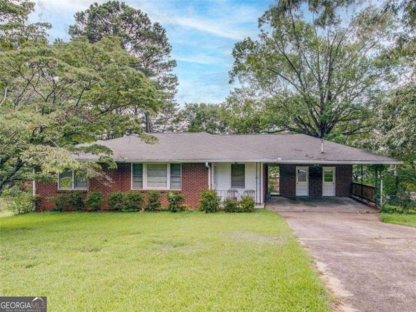 5301 Crystal Lane, Atlanta