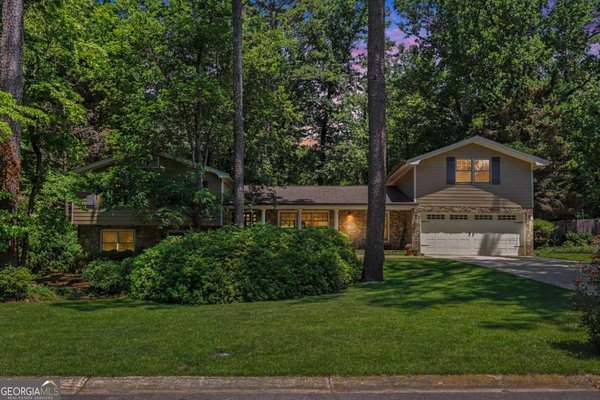 1399 Altamont Drive, Decatur