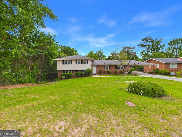 3851 Woodside Drive, Macon