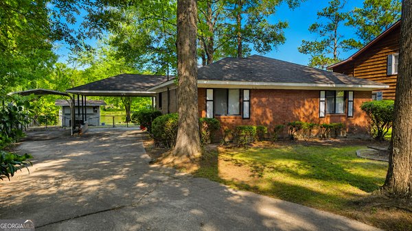 329 Edgewater Drive, Macon
