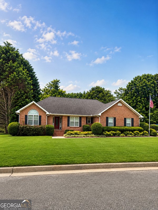 109 Oak Knoll Road Stockbridge
