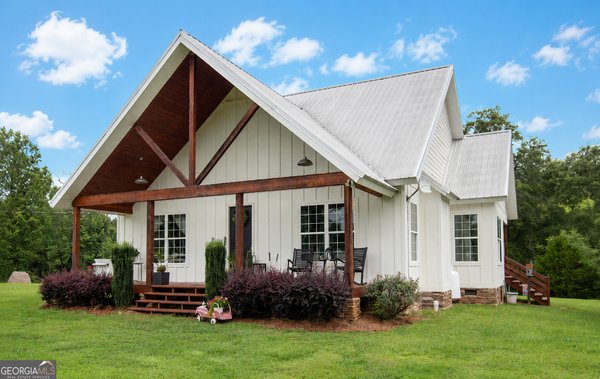 8739 Highway 109, Zebulon