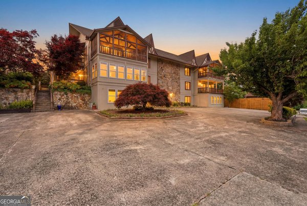 20 Mill Street, Clayton