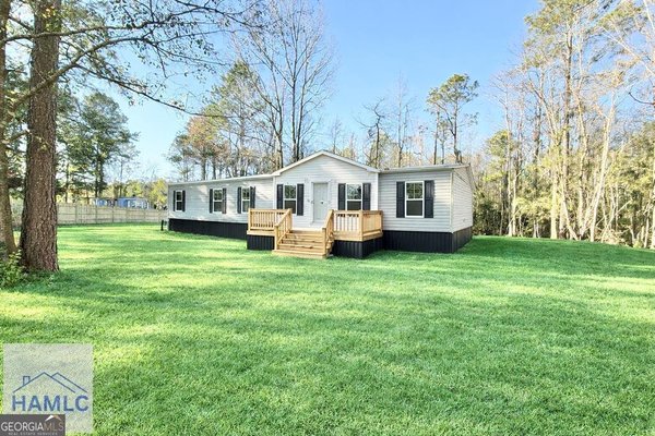 16 Joshua Way, Allenhurst