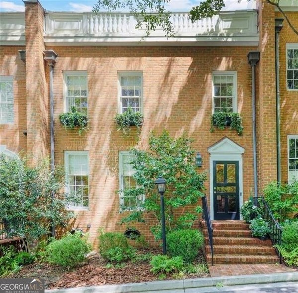 3131 Slaton Drive Atlanta