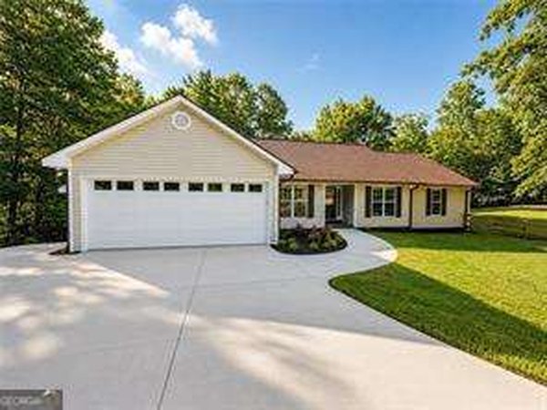 200 Heard Road, Canton