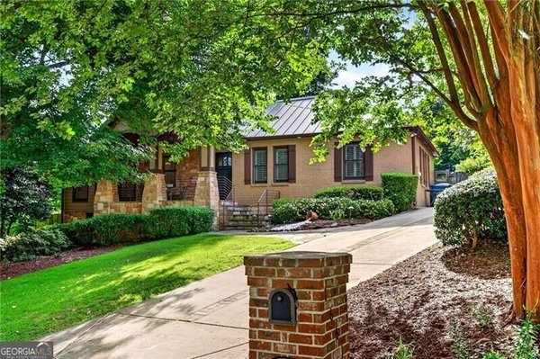 1661 Geary Drive, Atlanta