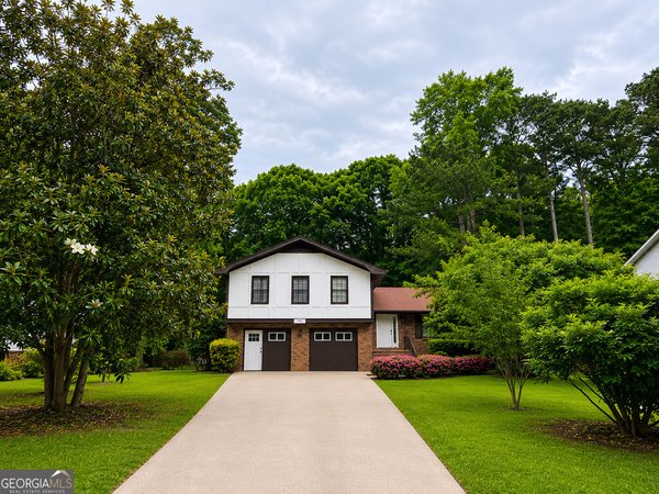 792 Mountainbrooke Circle, Stone Mountain