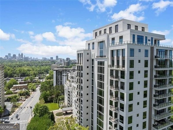 2520 Peachtree Road, Atlanta