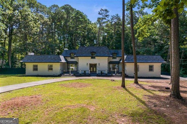 2023 Stoneleigh Drive, Stone Mountain