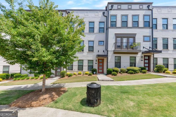 2130 Holtz Lane, Atlanta