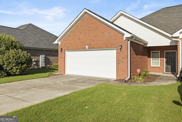 106 Kensington Drive, Calhoun