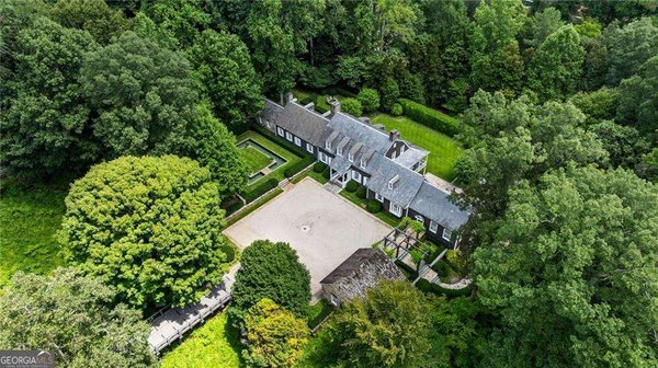 main picture of 1727 Paces Ferry Road, Atlanta