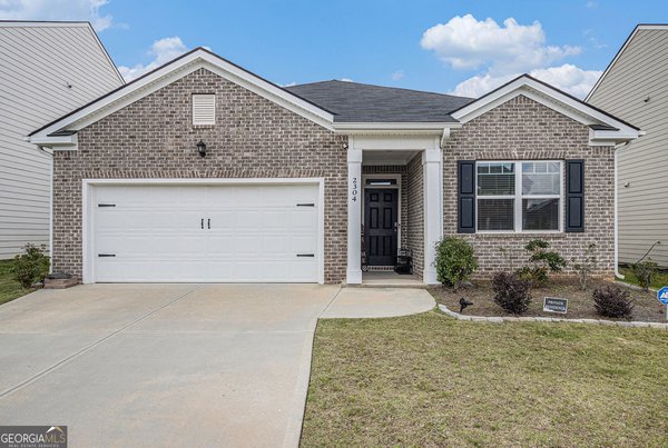 2304 Pelham Pass Dacula