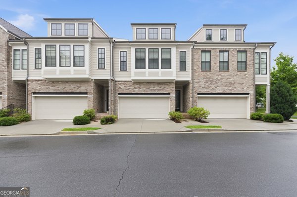 main picture of 2070 Wheaton Way, Atlanta