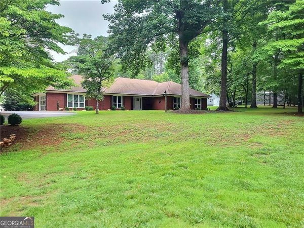 1020 Al Cove Canton