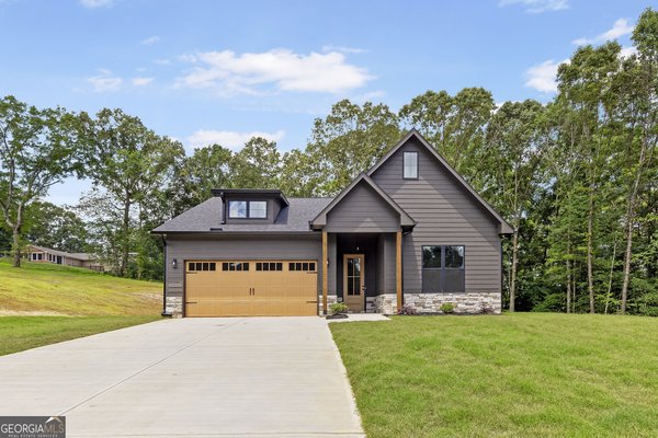 111 Oakwood Drive Cedartown
