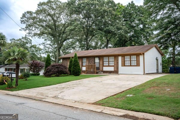 520 Pinecrest Drive, Riverdale