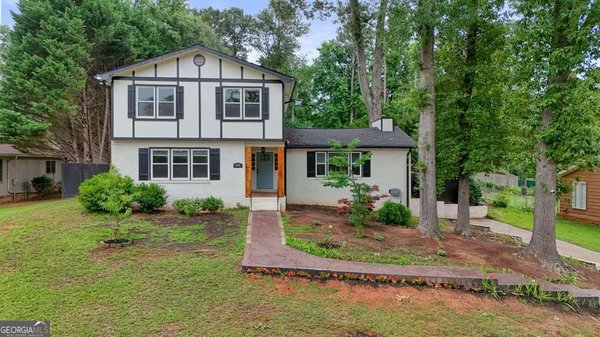695 Shannon Green Circle, Mableton