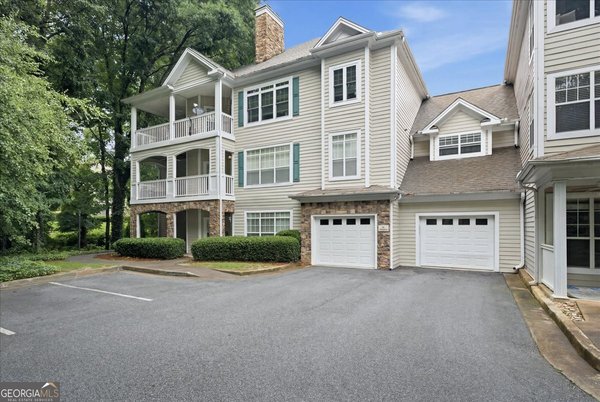 227 Edinburgh Court, Milton