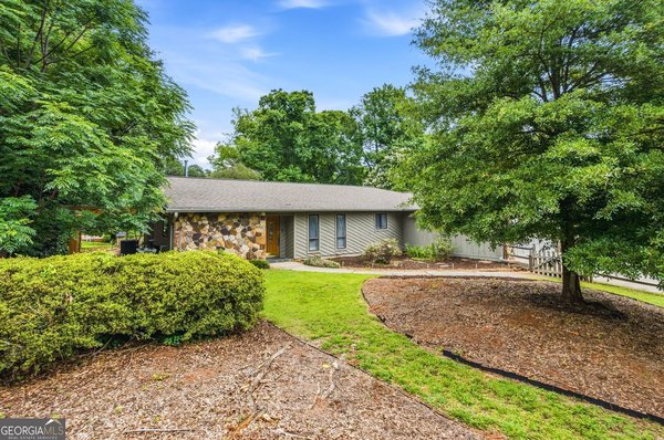 4759 Mockernut Court Lilburn