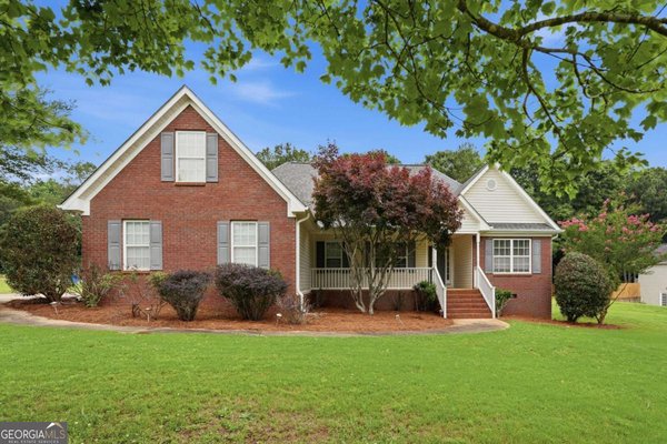 115 Sweetwater, Social Circle