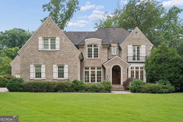 1740 Doncaster Drive, Atlanta