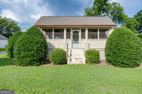 main picture of 608 Church Street, Buford