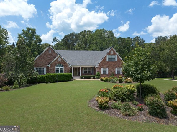 20 Spring Lake Trail, White