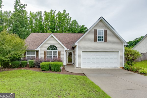 387 Joshua Way, Hoschton