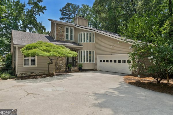 10550 Haynes Bridge Road, Alpharetta