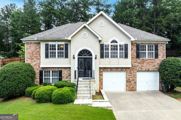 1041 Soaring Drive Marietta
