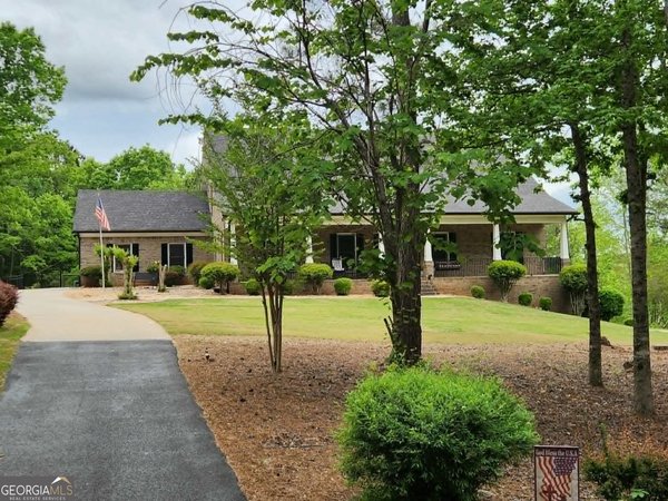 300 Brook Road, Barnesville