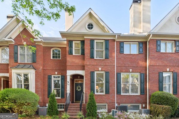 1192 Brookhaven Glen, Atlanta