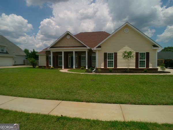 318 Lovorn Circle, Warner Robins