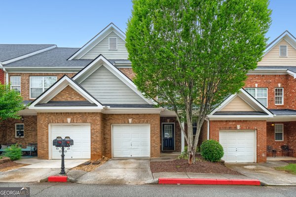 1725 Oakbrook Lane Kennesaw