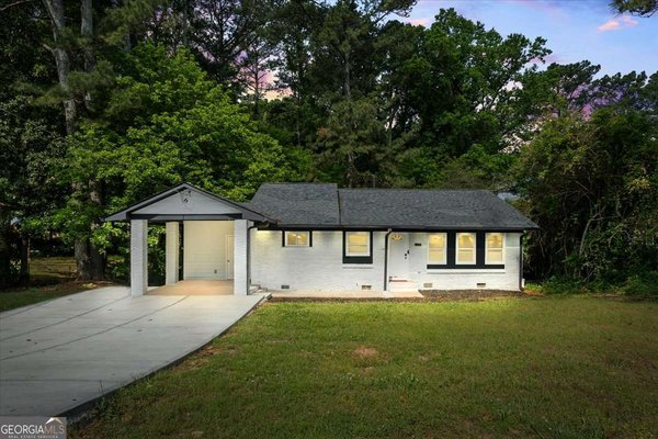 2223 Columbia Drive, Decatur