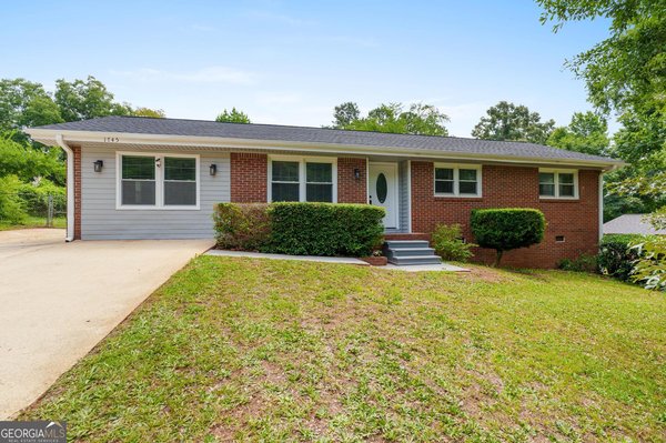1745 Rockbridge Road Conyers