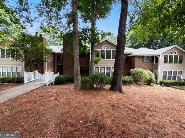 507 Barrington Hills Drive Atlanta